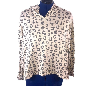 PJ Couture XL tan grey animal print cropped‎ long sleeve hooded sleep shirt